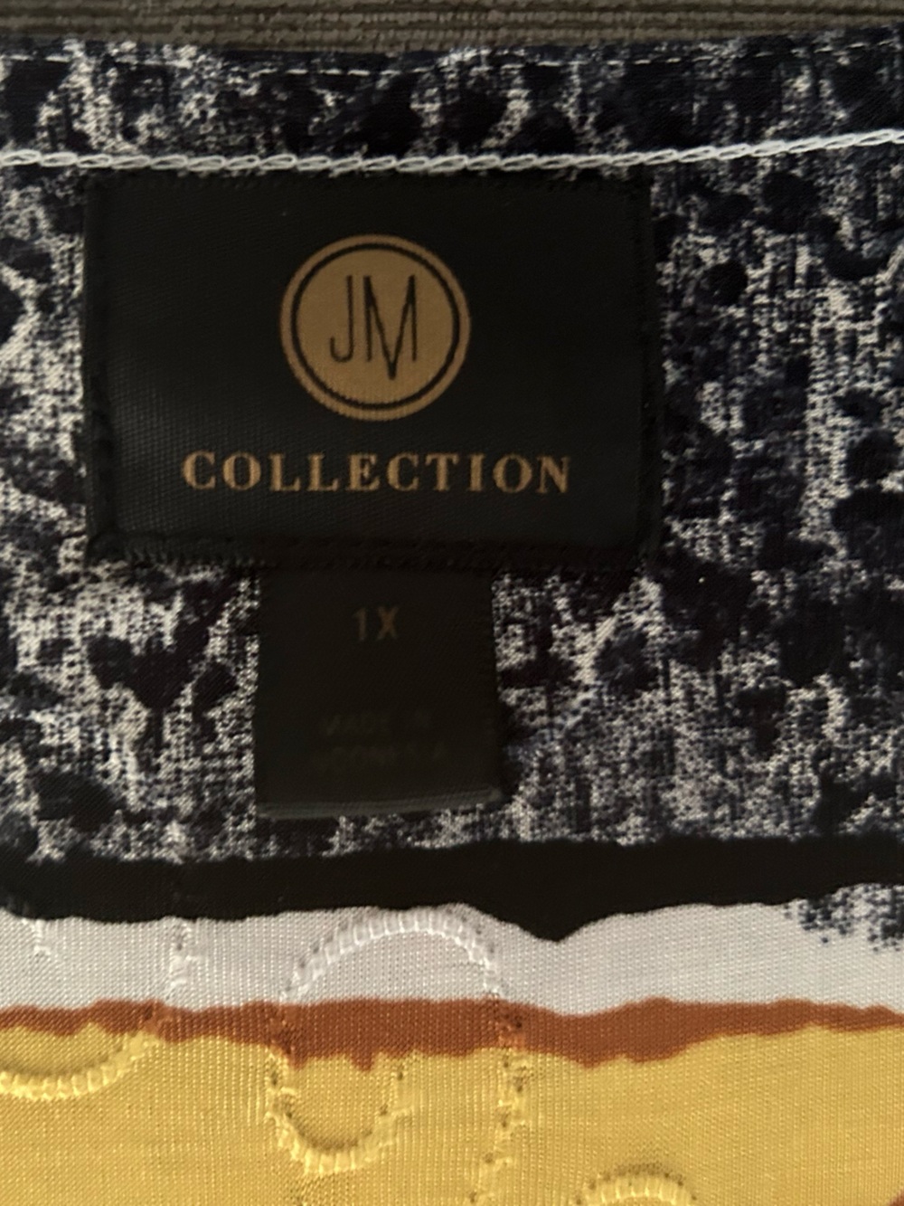 JM Collection Abstract Print Stretchy Tunic Top Size 1X - Picture 4 of 7